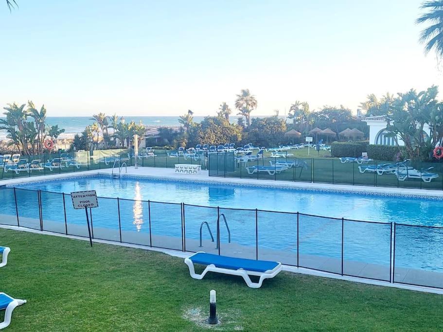 Casita Junto Al Mar En El Puerto De Cabopino Villa Marbella Exteriör bild